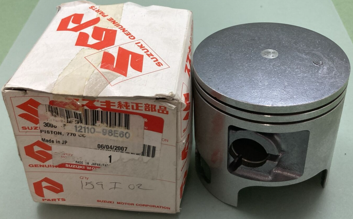 NEW GENUINE SUZUKI 12110-98E60 PISTON 770CC