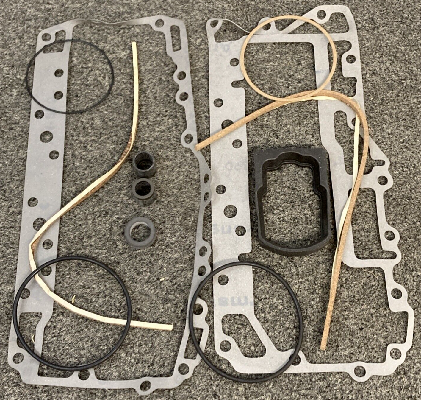 NEW GENUINE MERCURY QUICKSILVER 27-64203A75 MOTOR OVERHAUL GASKET SET