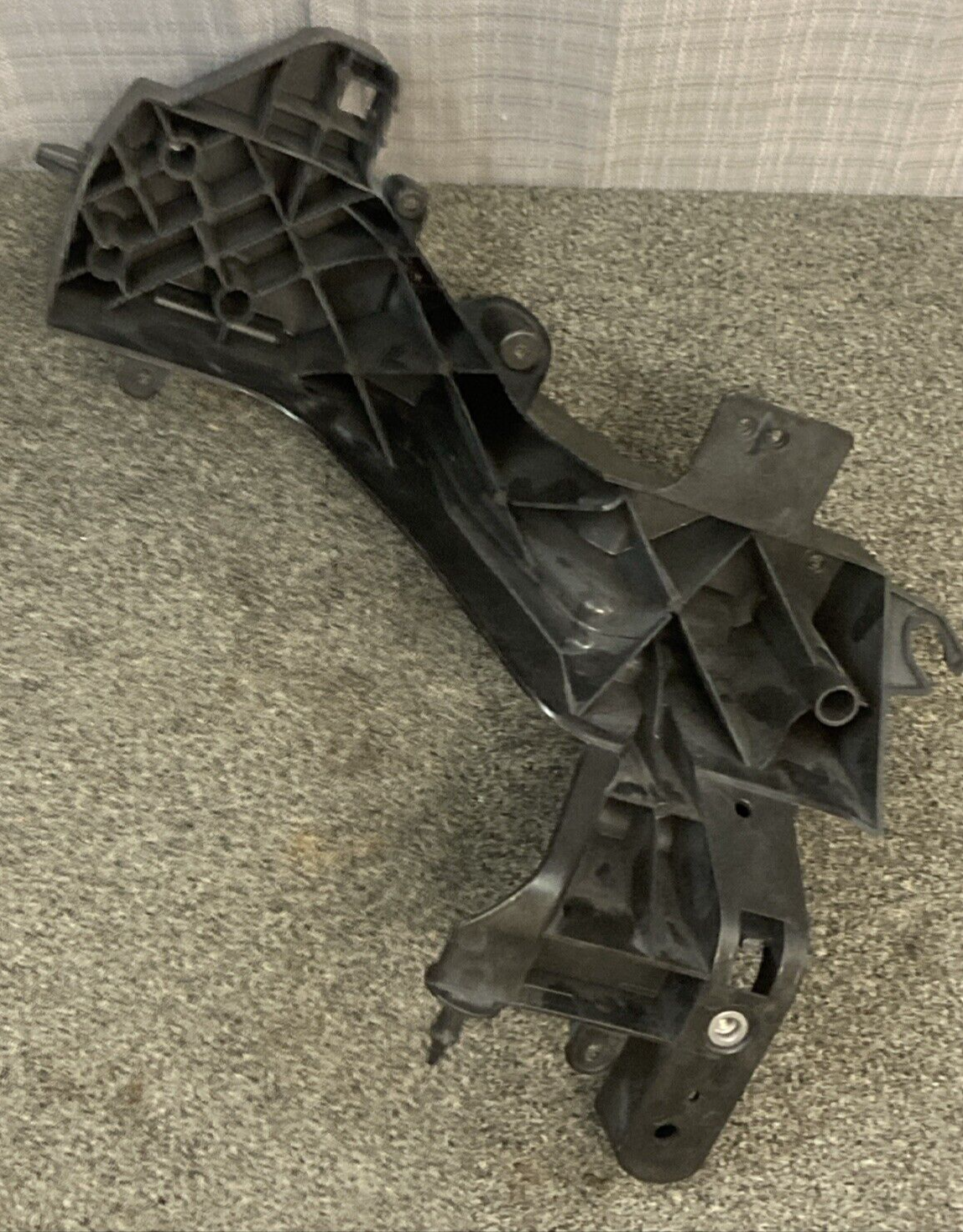 NEW GENUINE MOPAR 68223399AA Headlamp Mounting Bracket