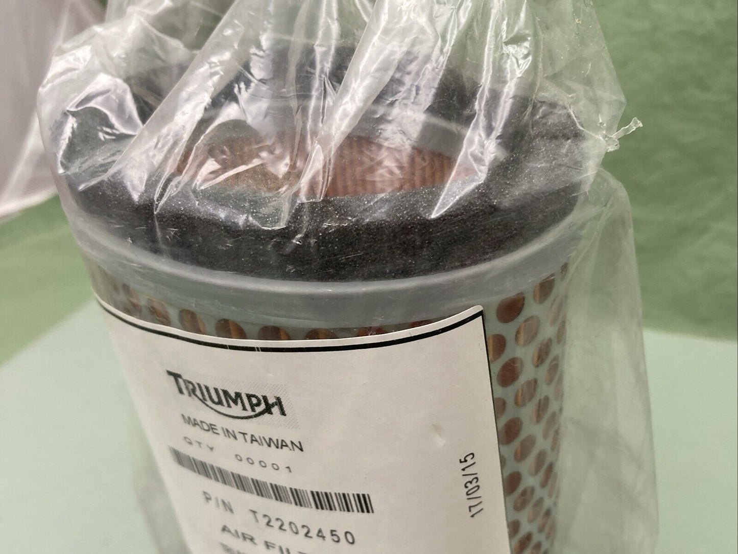 NEW GENUINE TRIUMPH T2202450 Filter, Air