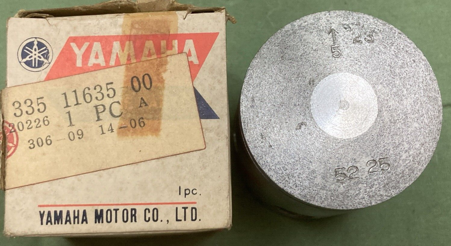 NEW GENUINE YAMAHA 335-11635-00 PISTON 1ST 0.25 O/S