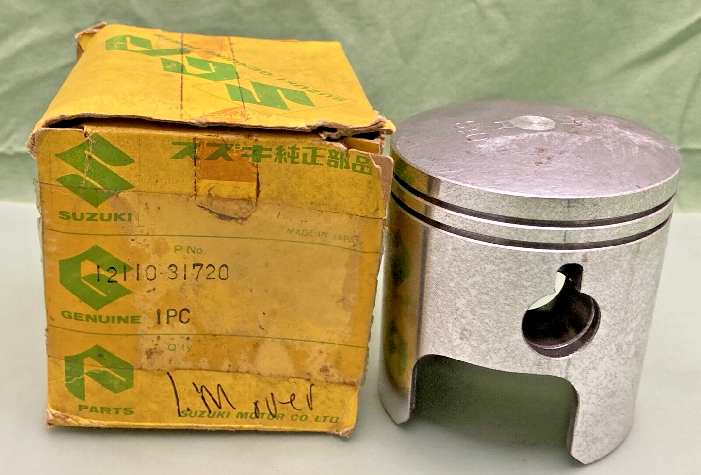 NEW GENUINE SUZUKI 12110-31720 PISTON, RH
