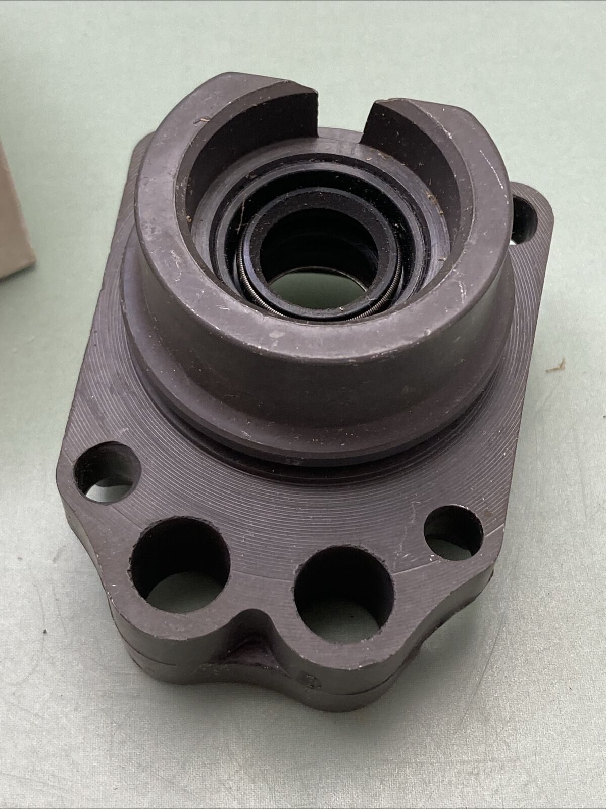 NEW GENUINE MERCURY QUICKSILVER 46-45609A1 HOUSING ASSEMBLY