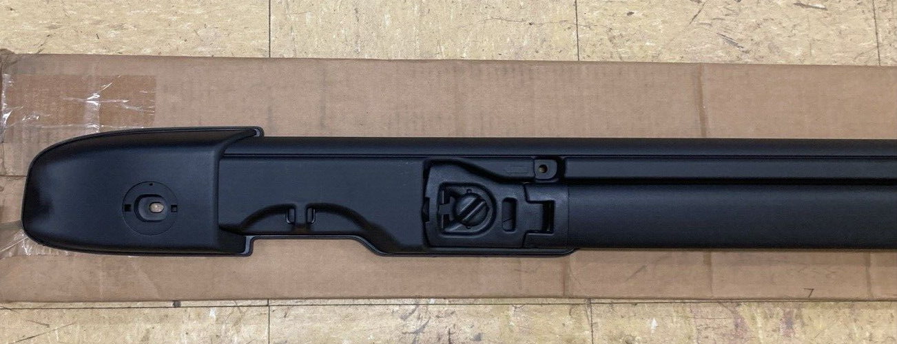 NEW GENUINE MOPAR 68078086AA Luggage Rack Side Rail Right
