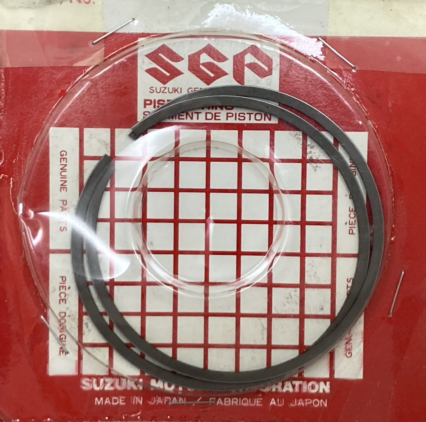 NEW GENUINE SUZUKI 12140-98E51-000 PISTON RING SET