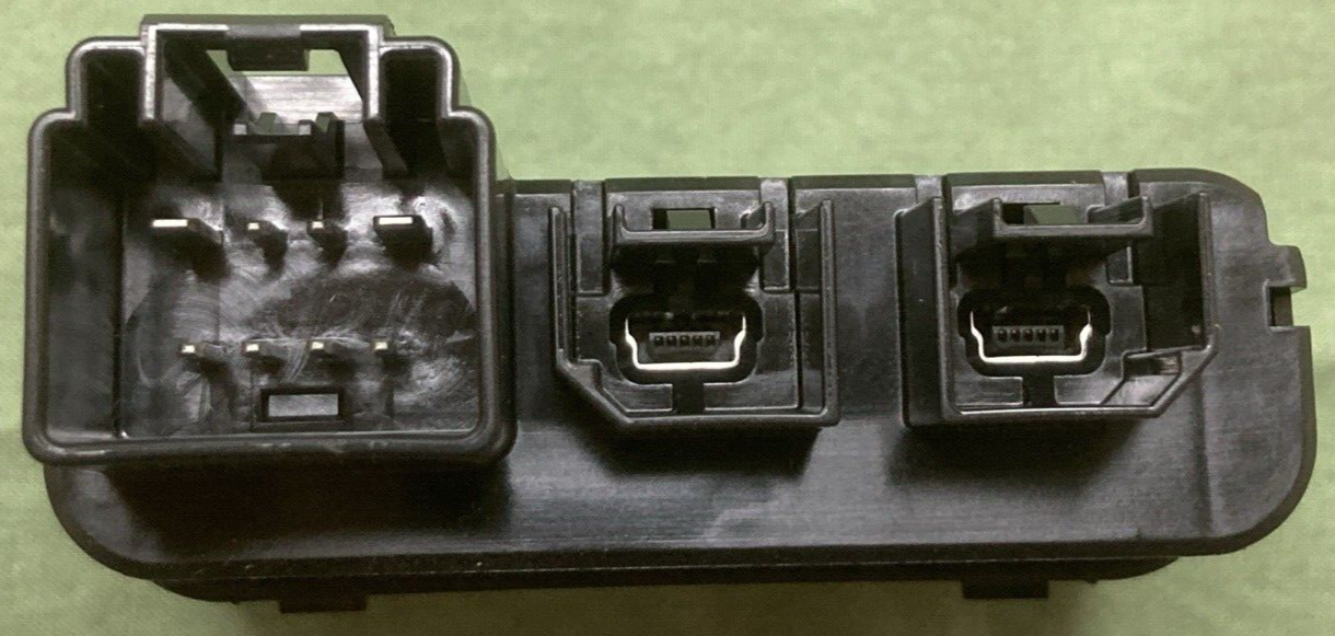 NEW GENUINE MOPAR 68493753AB Media Hub USB Port FITS 2021 - 2025