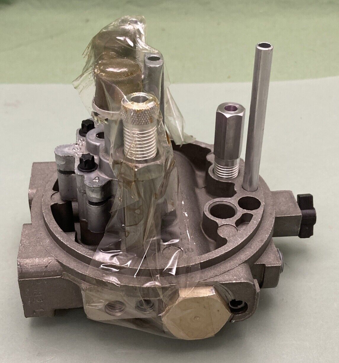 NEW GENUINE MERCURY QUICKSILVER 89492 ADAPTOR HYDRAULIC PUMP ASM MOD VP