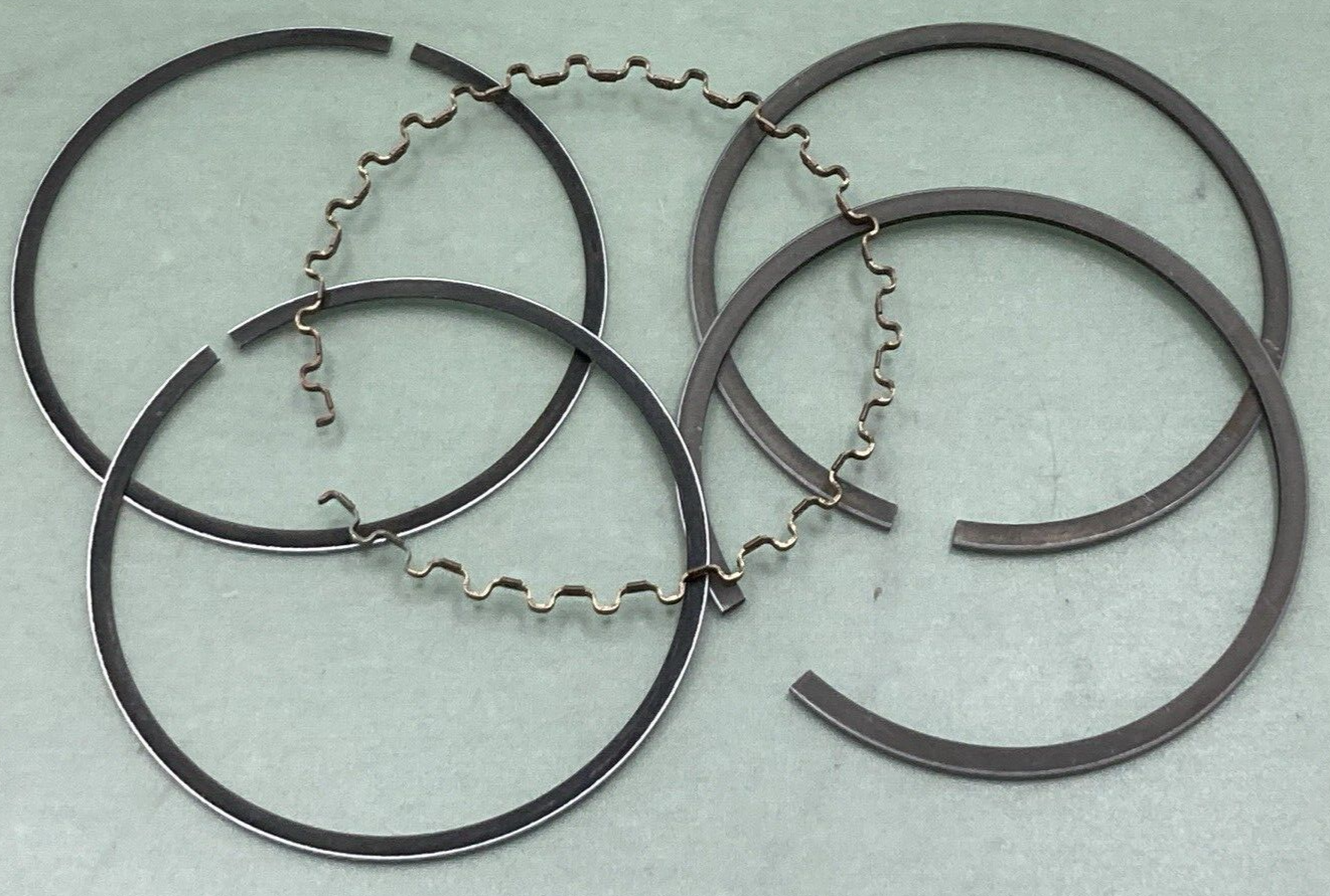 NEW GENUINE YAMAHA 371-11610-03 PISTON RING SET STD