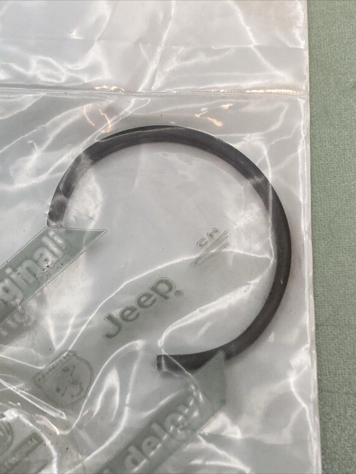 NEW GENUINE MOPAR 68227780AB Snap Ring