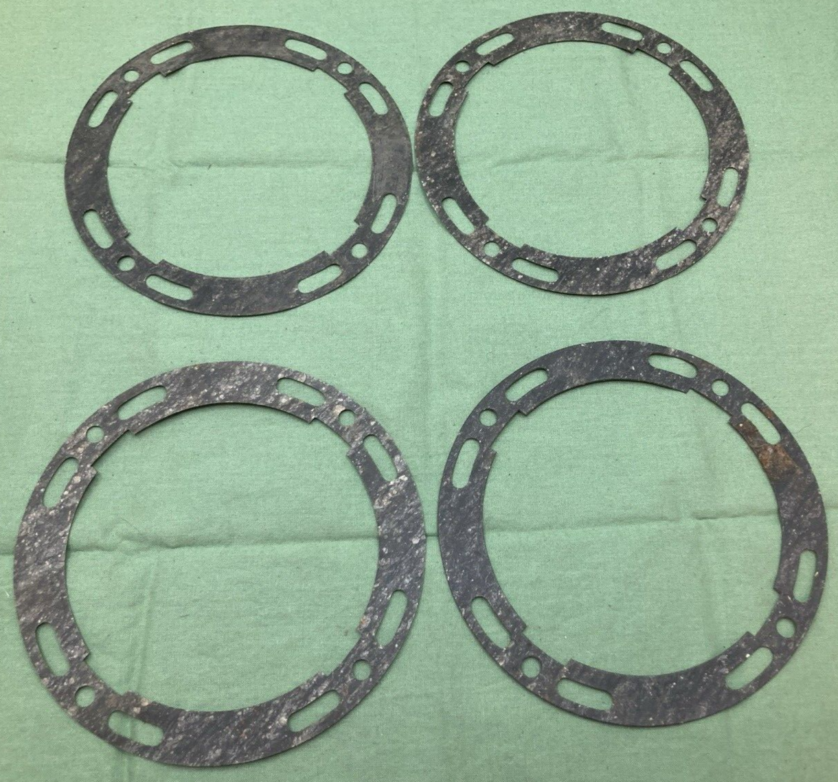 NEW GENUINE BECK ARNLEY 65-0633 GASKET SET LOWER END W/ EXTRA PARTS SEE PHOTOS