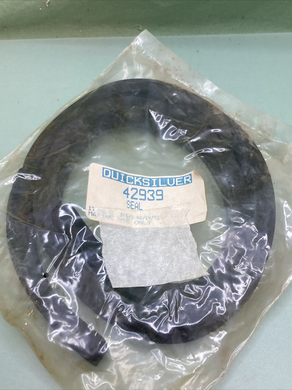 NEW GENUINE MERCURY QUICKSILVER 42939 SEAL