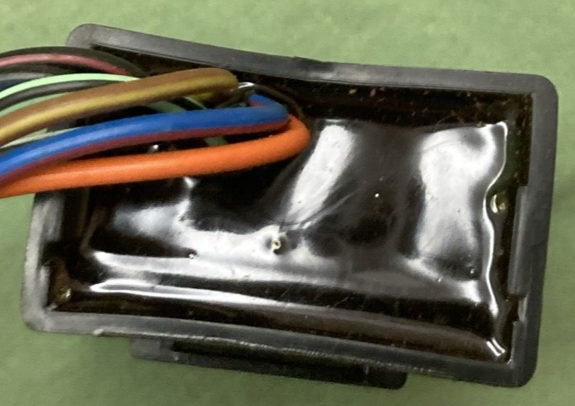 NEW GENUINE SUZUKI 38830-49200 TURN SIGNAL RELAY CONTROL UNIT MOTORCYCLE
