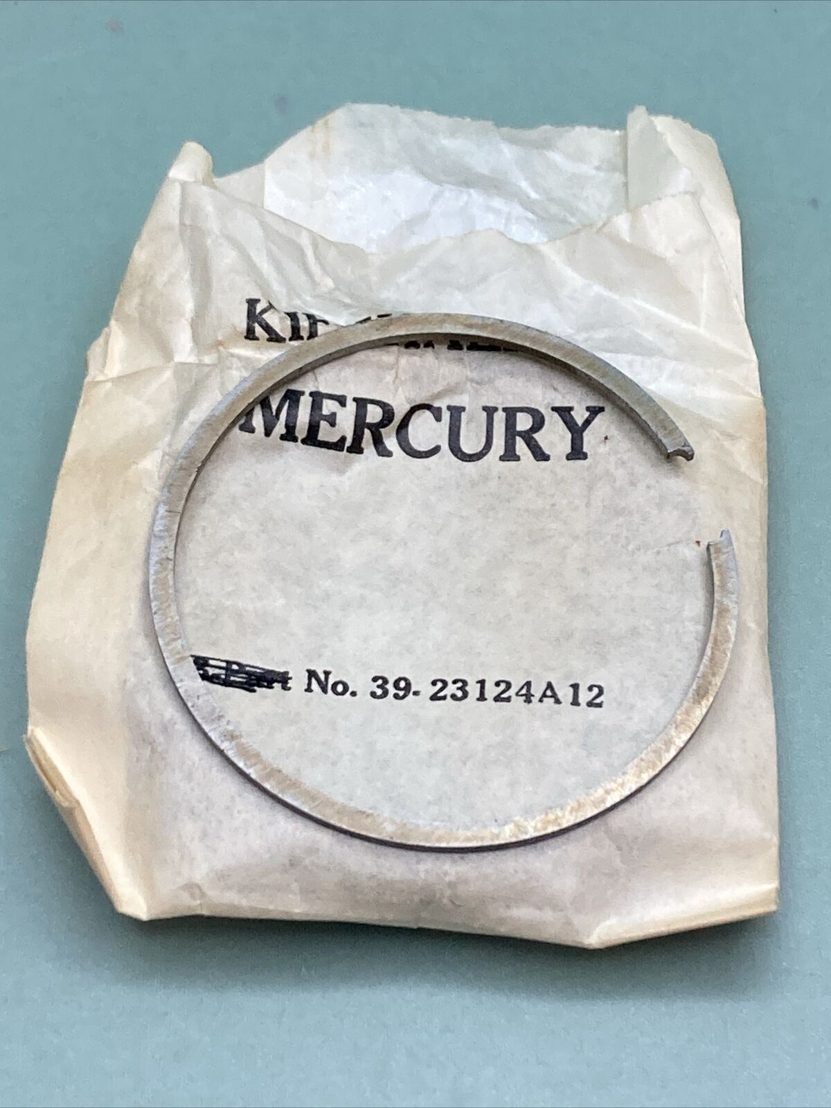 NEW GENUINE MERCURY QUICKSILVER 39-23124A12 PISTON RING SET