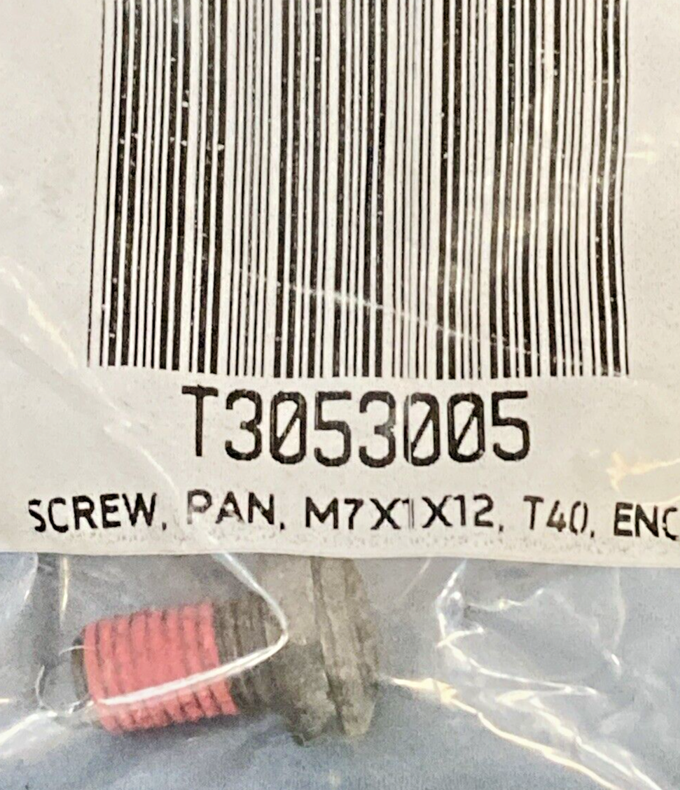 NEW GENUINE TRIUMPH T3053005 Screw, Pan, M7 X 12