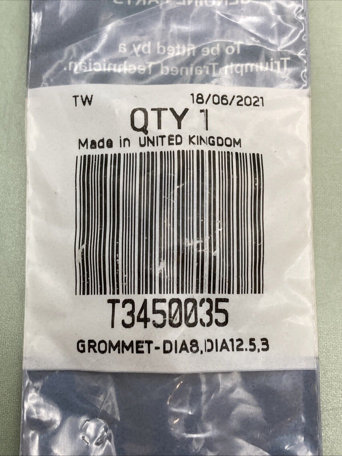 NEW GENUINE TRIUMPH T3450035 Grommet DIA8, DIA12.5, 3 Adventurer