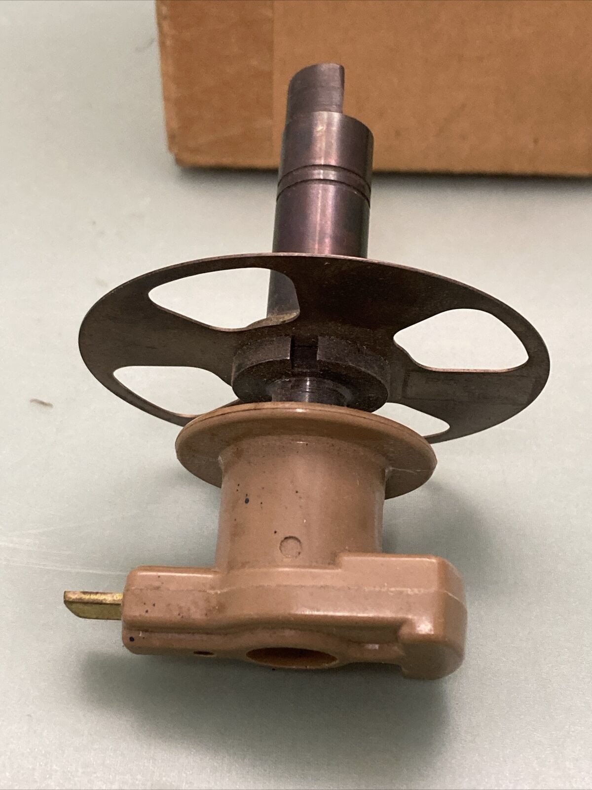 NEW GENUINE MERCURY QUICKSILVER 393-2921A5 ROTOR SHAFT ASSEMBLY