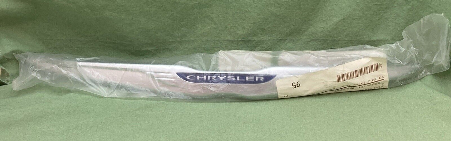 NEW GENUINE MOPAR 68227453AB Emblem 2017-2020 Chrysler