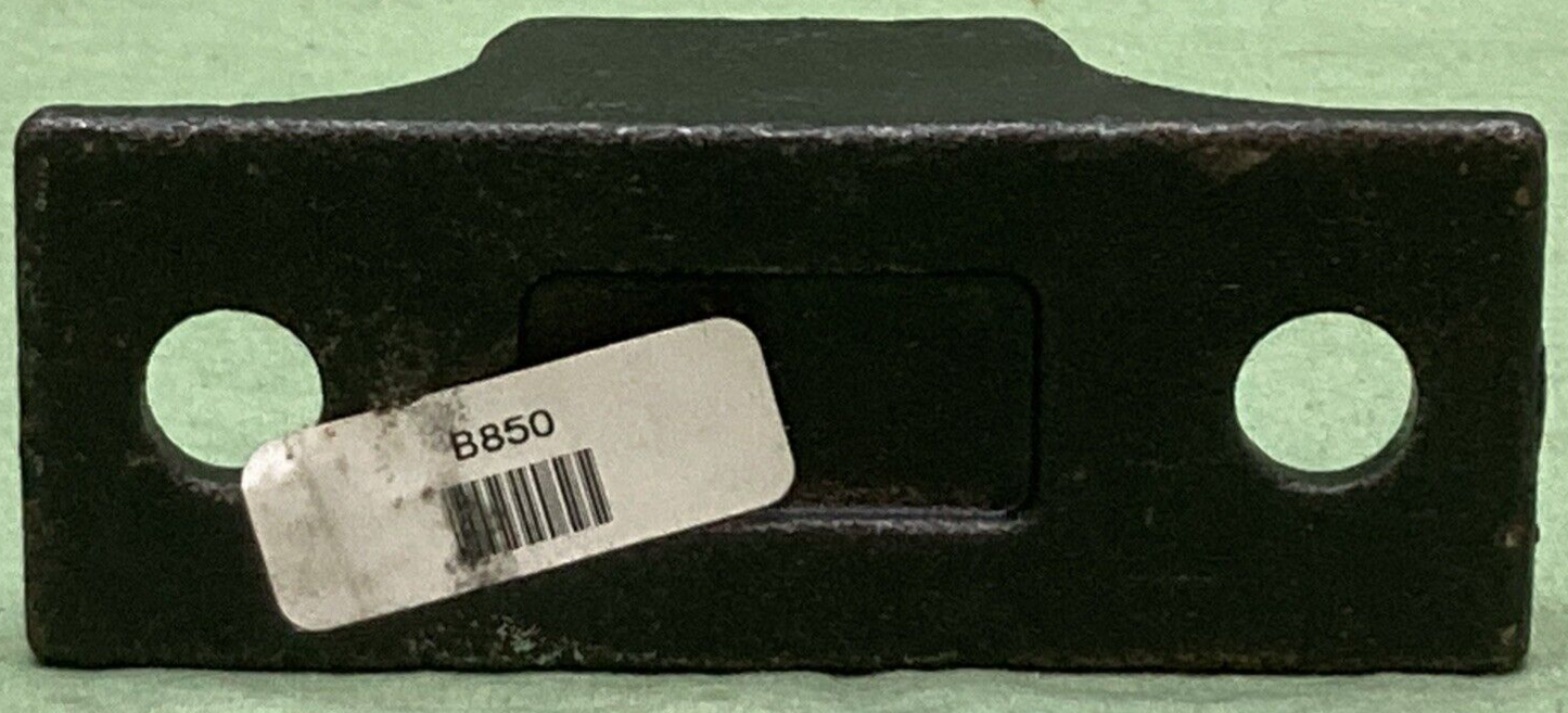 NEW BETTS SPRING B850 MUD FLAP HANGER MOUNTING BRACKET