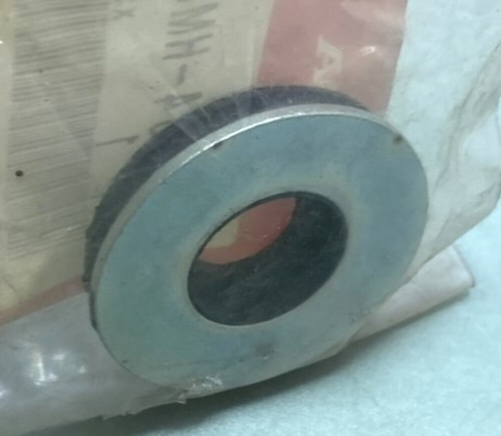 Honda 50204-HM8-000 Rubber, C, Mounting New Genuine