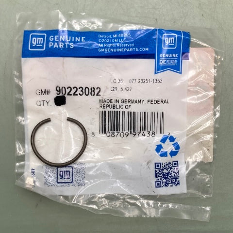 General Motors 90223082 Shift Shaft Retaining Ring New Genuine