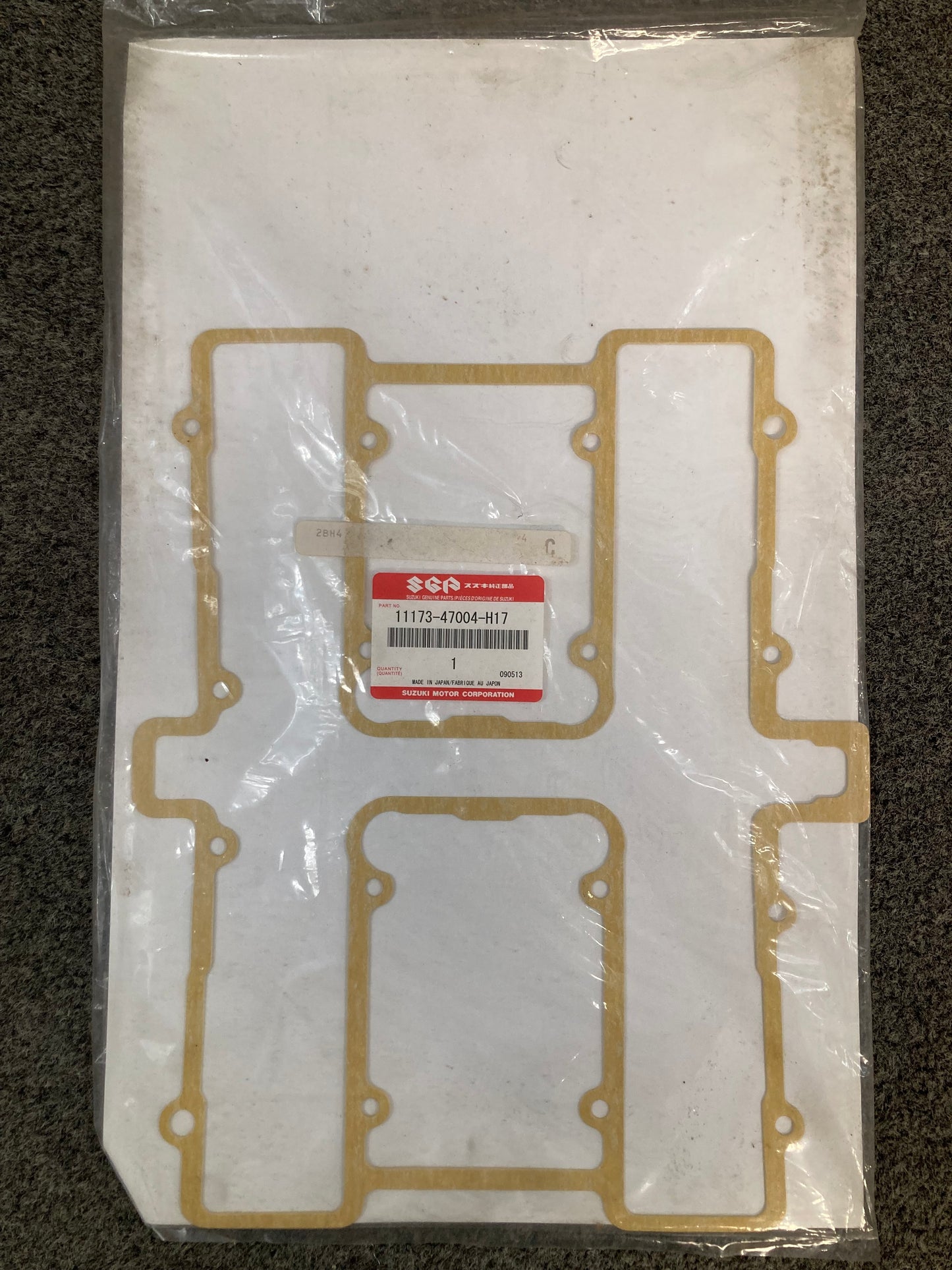 New Genuine Suzuki 11173-47004-H17 Cylinder Head Cover Gasket 11173-47001