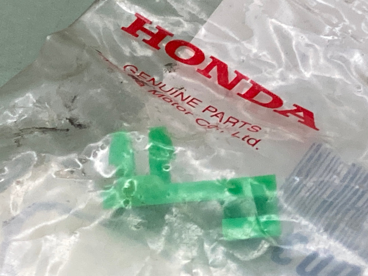 New Genuine Honda 81385-MCA-003 Snap