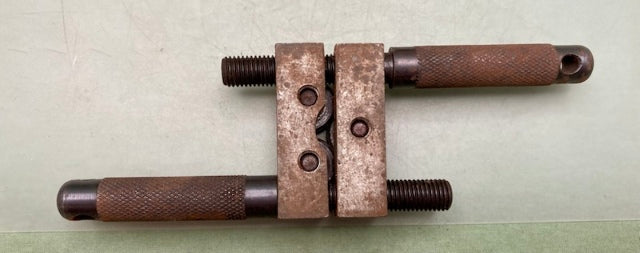 MCA 933933 Thread Re-Former Replaces