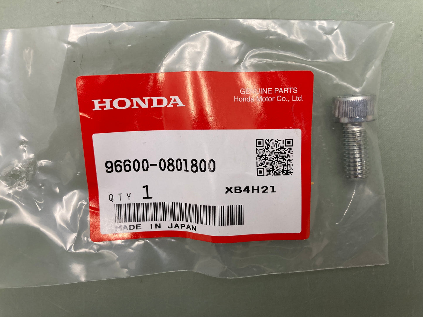 Qty 2 New Genuine Honda 96600-0801800 Bolt, Socket, (8X18)