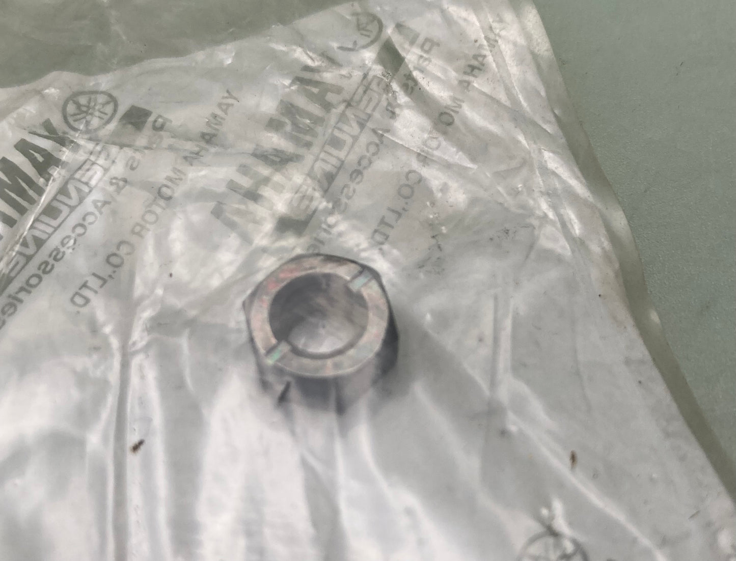 New Genuine Yamaha 95317-06600 Nut (6Ta)