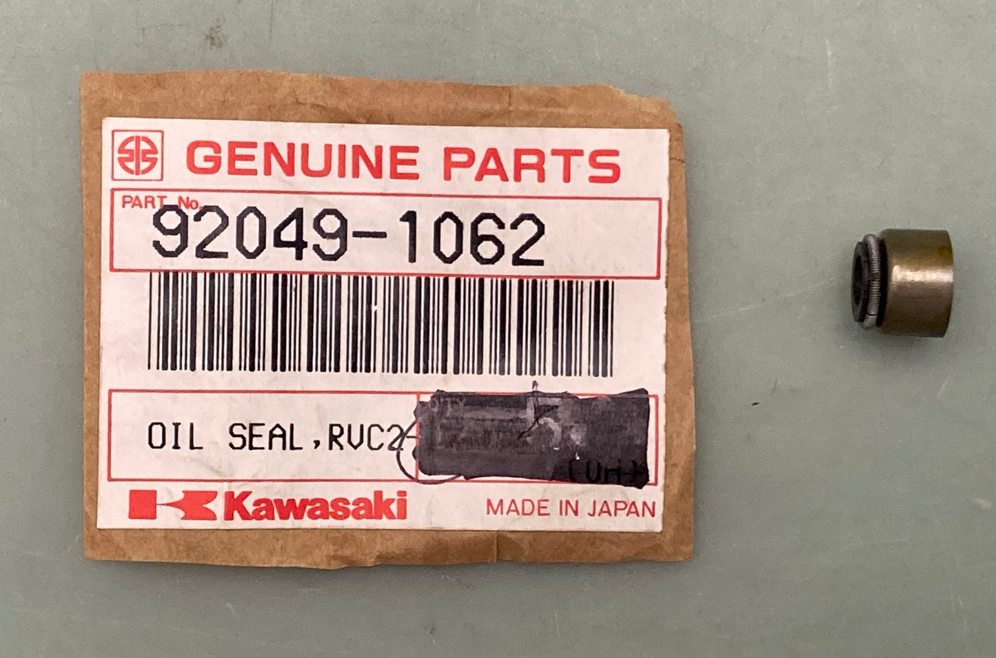 New Genuine Kawasaki 92049-1062 Seal-Oil, Rvc2-5.5X8.5X8.3