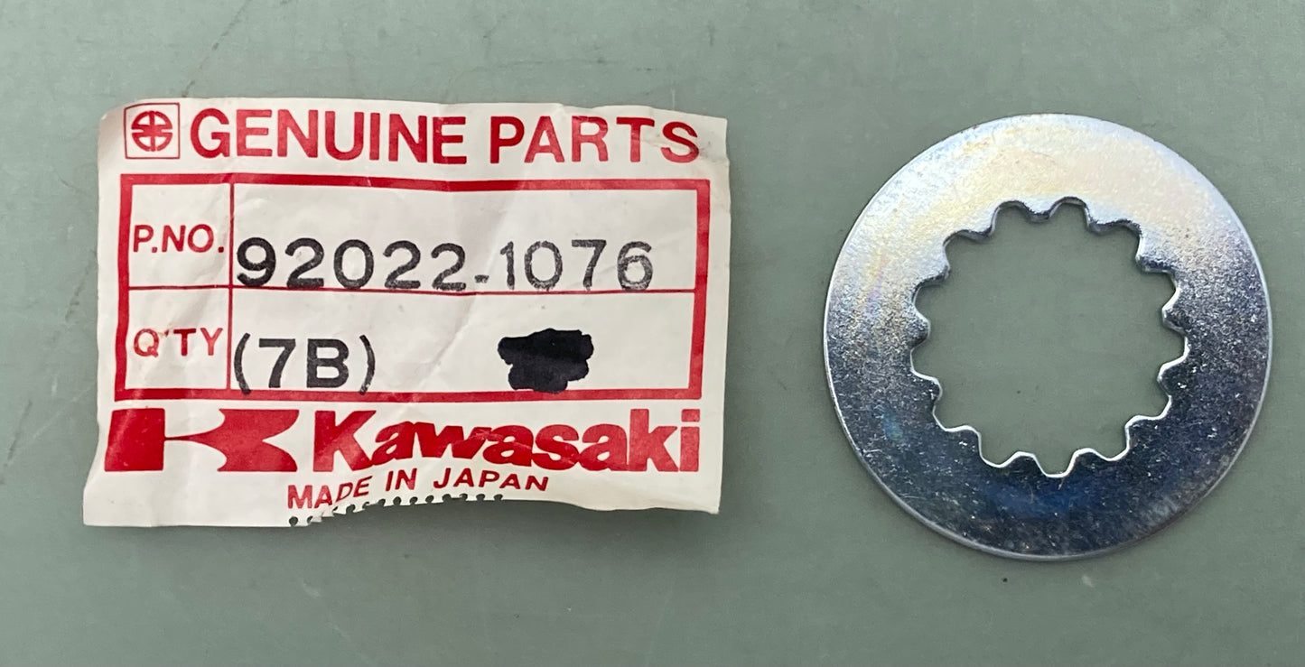 New Genuine Kawasaki 92022-1076 Washer 92200-1065