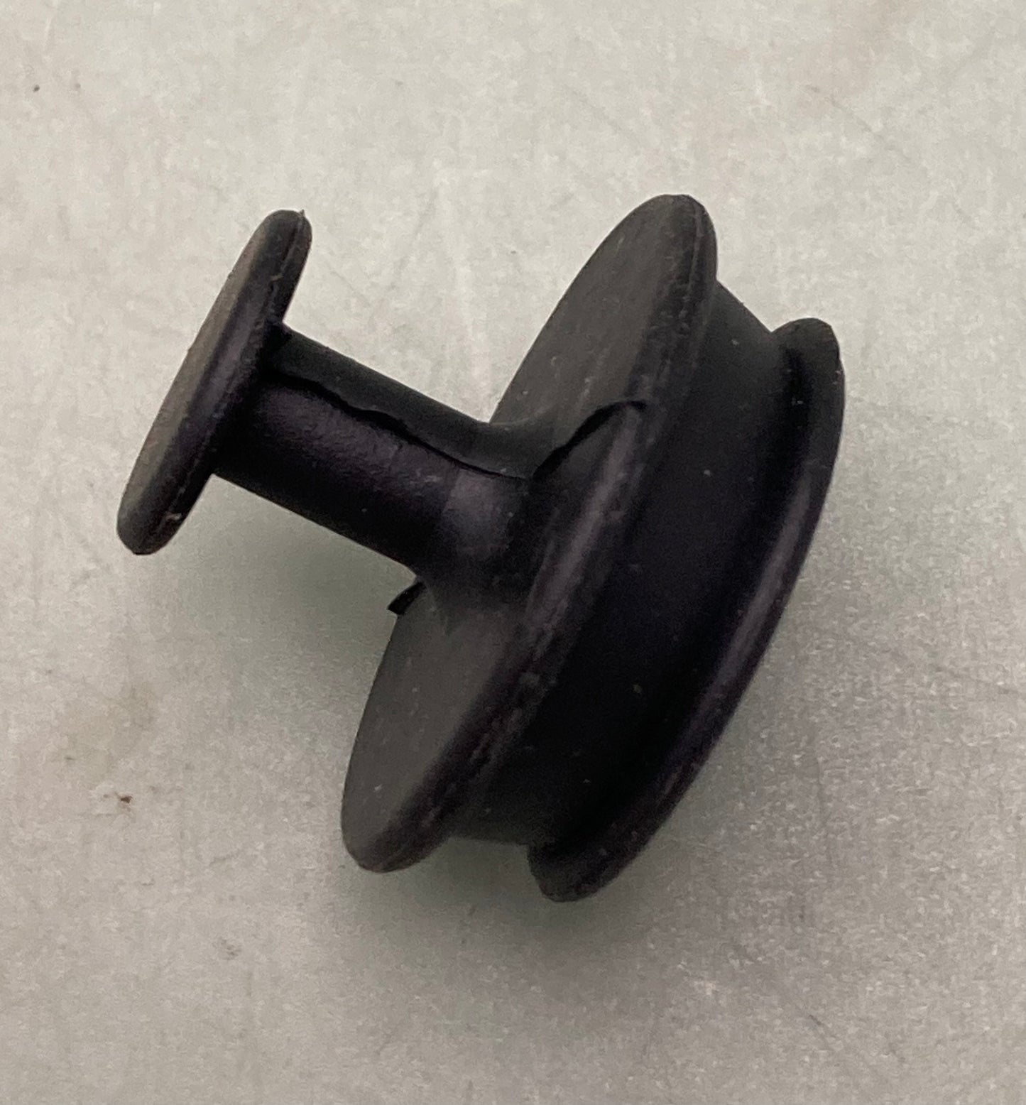 New Genuine Yamaha 2HR-25188-00-00 Cap