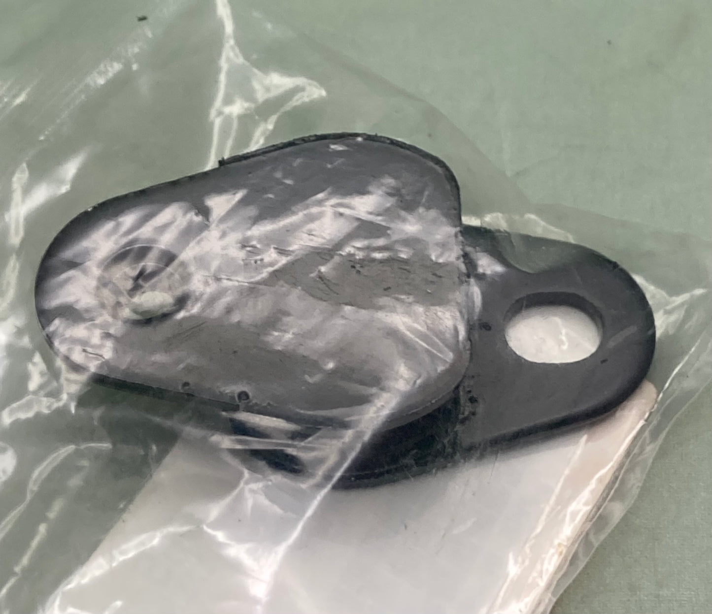 New Genuine Yamaha 565-14771-01 Stay, Muffler, 1; 565-14771-01-00