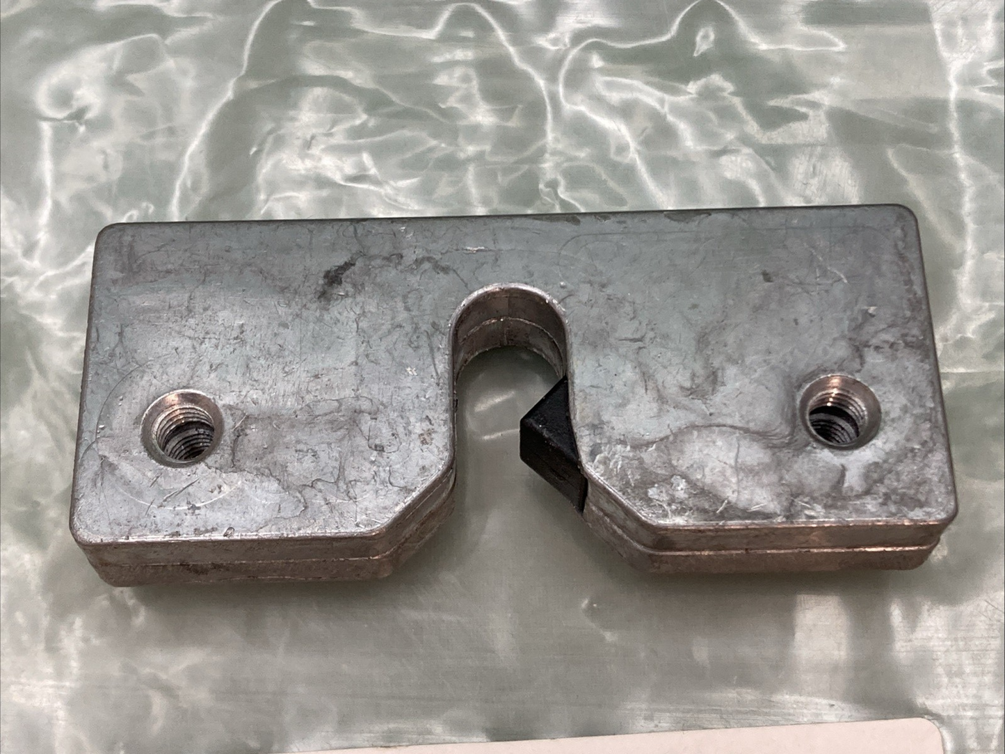 NEW REPLACES HISUN 73370-117-0000 REAR CARGO BED LATCH