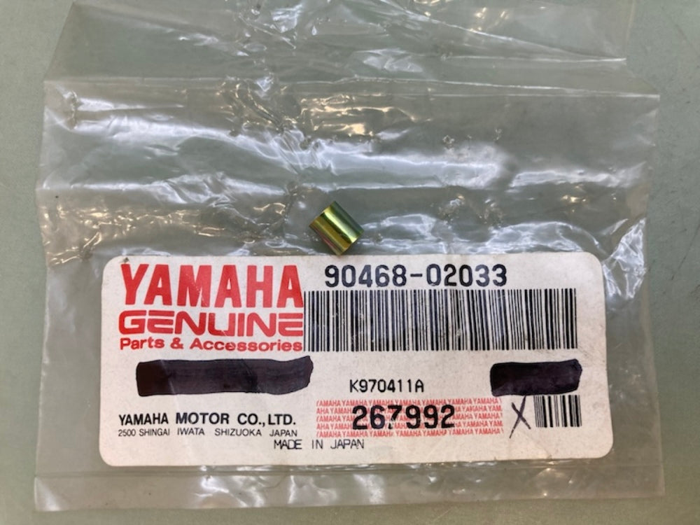 Qty 3 Yamaha 90468-02033 Clip New Genuine