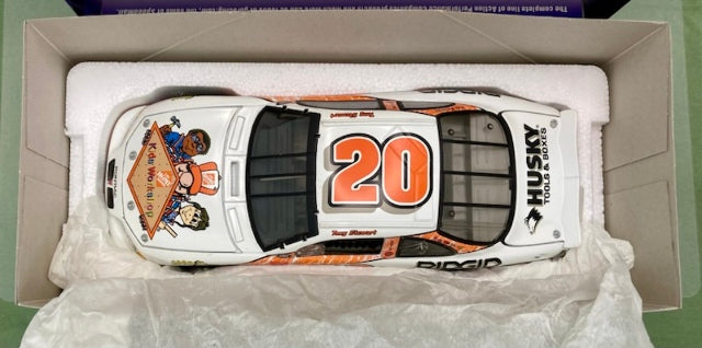 Action Tony Stewart Home Depot/Kids Workshop 2000 Grand Prix 1:24 New