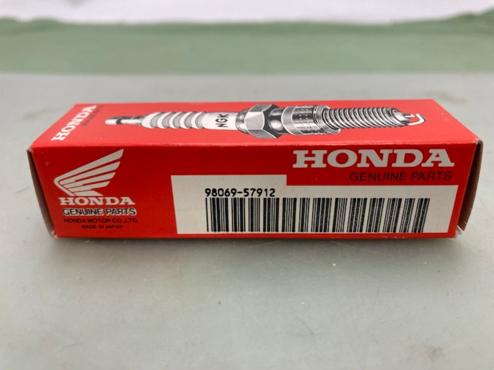 Qty 2 Honda 98069-57912 NGK DPR7EV-9 Spark Plug New Genuine
