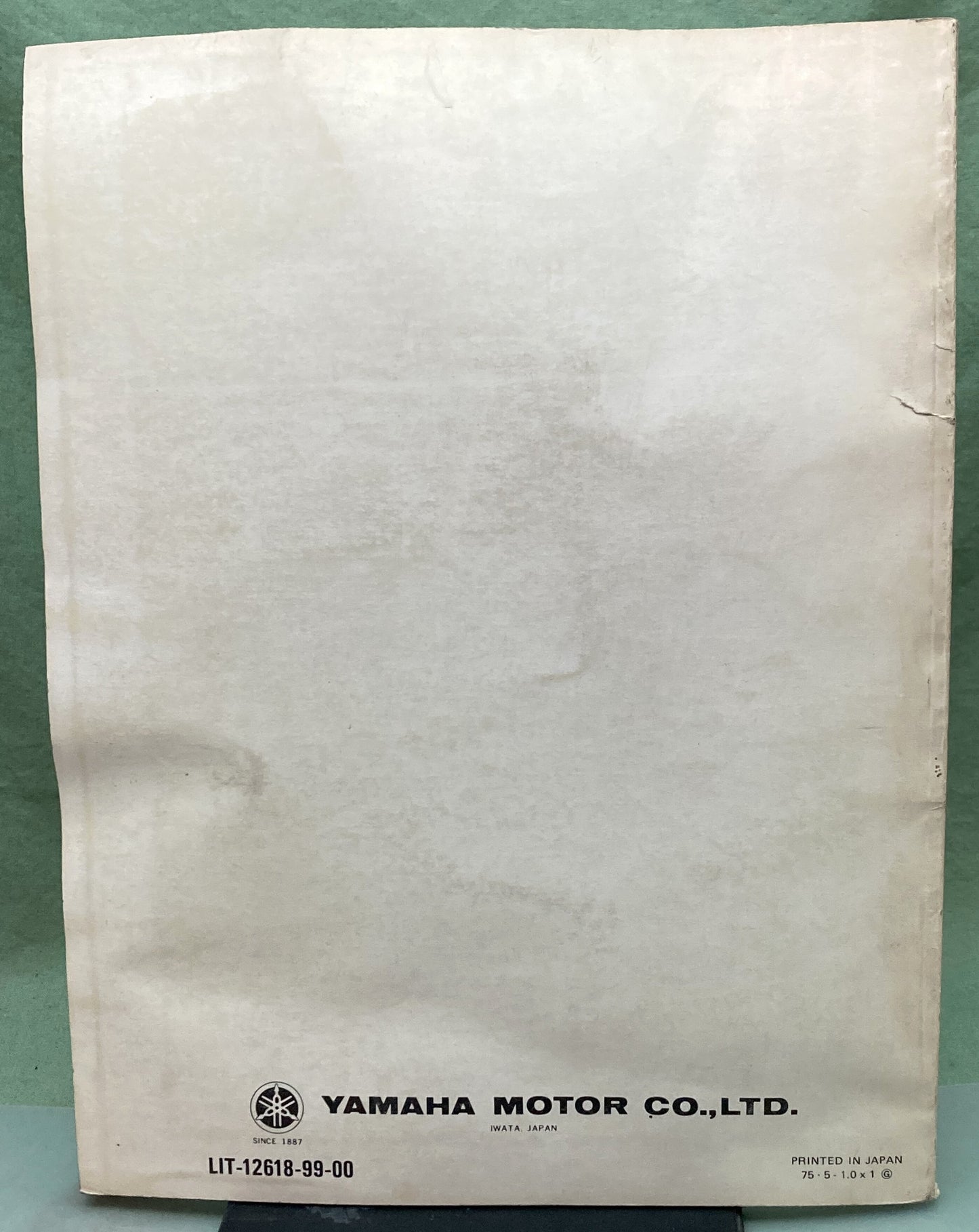 Genuine Yamaha LIT-12618-99-00 GP300 Snowmobile Service Manual 1976