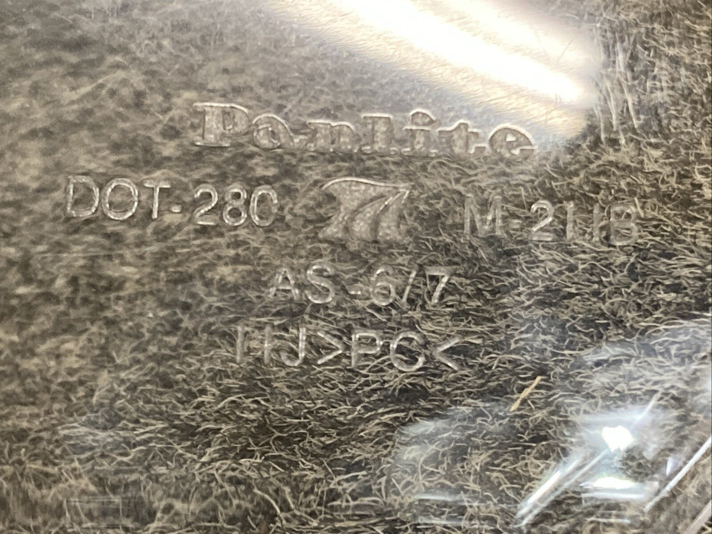 NEW GENUINE SUZUKI 94611-11J00 Windscreen, CLEAR