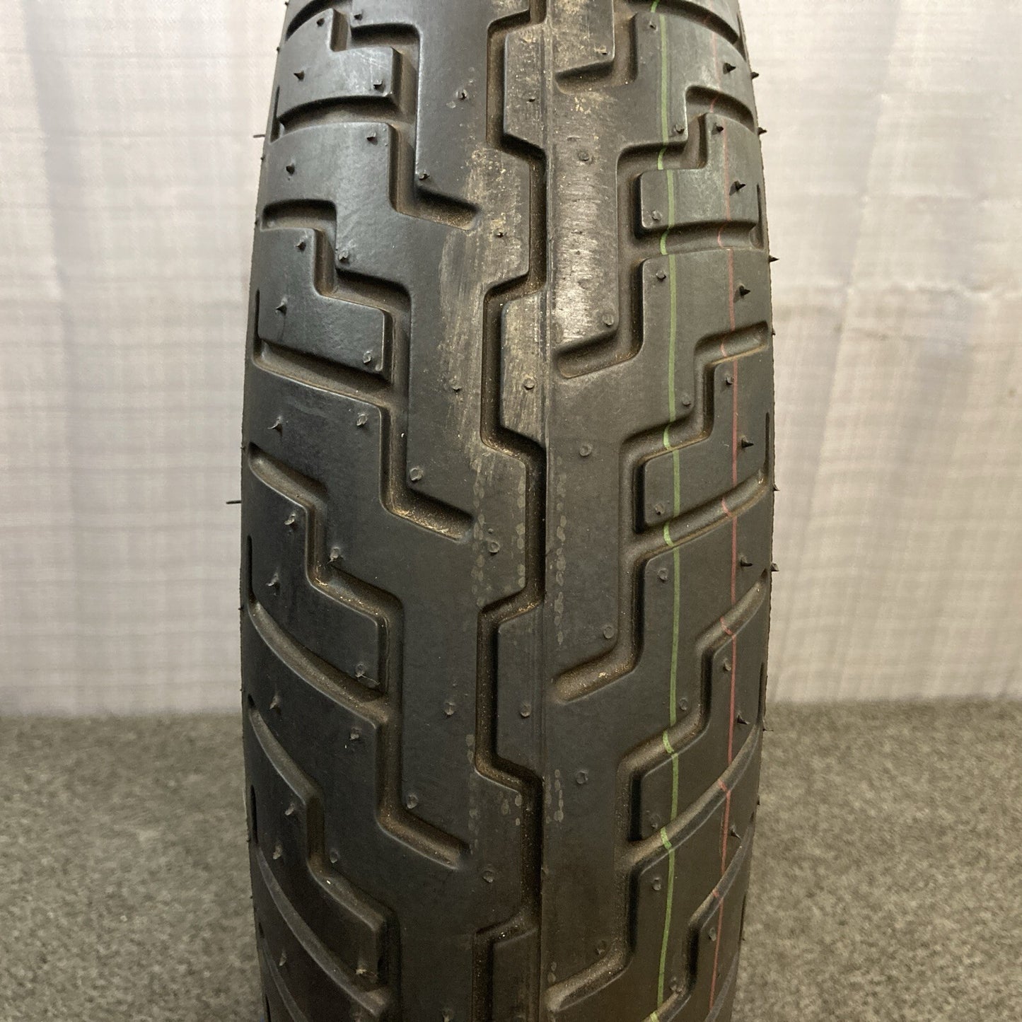 NEW GENUINE DUNLOP D404F 130/90-16 67H TL REAR MOTORCYCLE TIRE