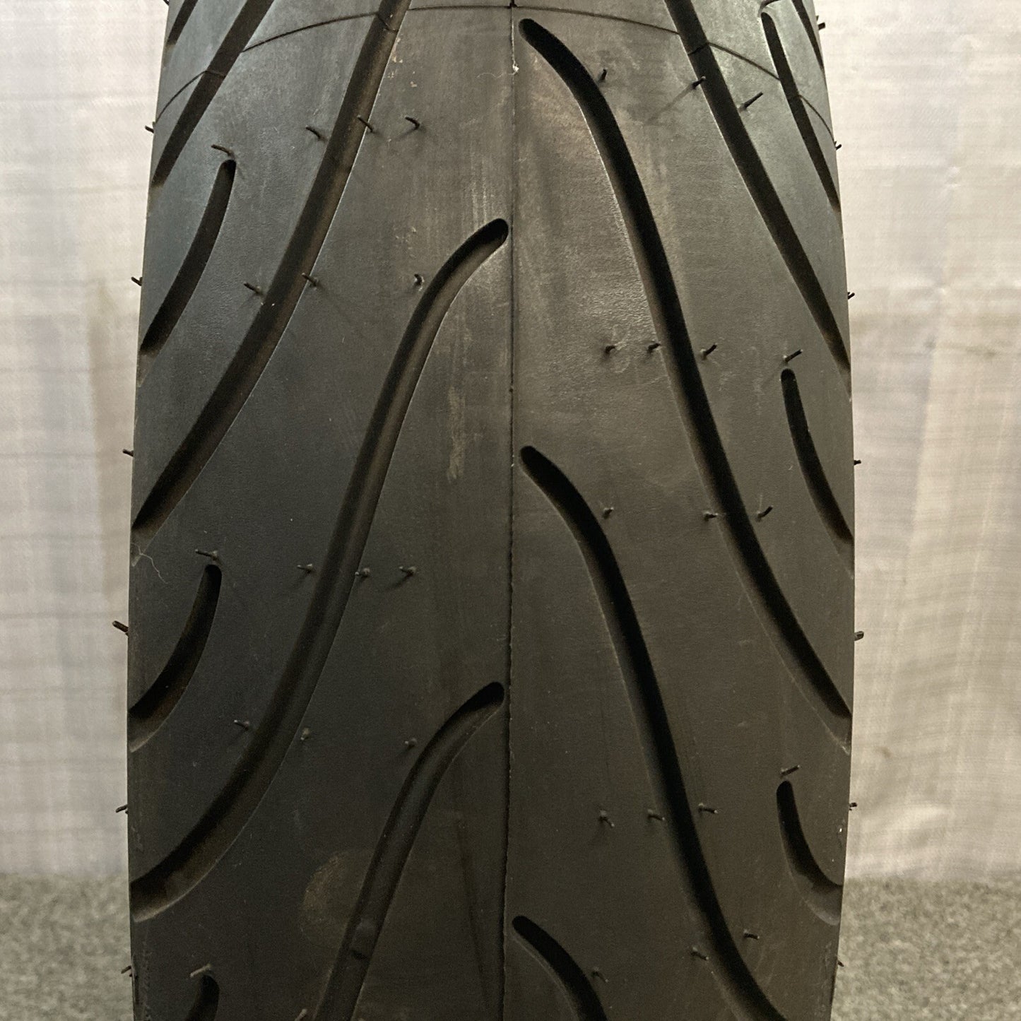 NEW GENUINE MICHELIN 130/70R-17 PILOT STREET 62H REAR RADIAL MOTORCYCLE TIRE