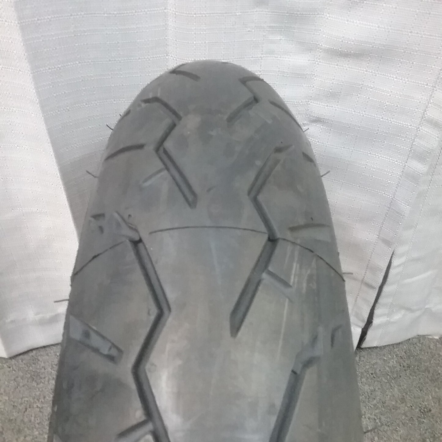 NEW PIRELLI 871-2139 NIGHT DRAGON 130/70R18 63V TL FRONT MOTORCYCLE TIRE