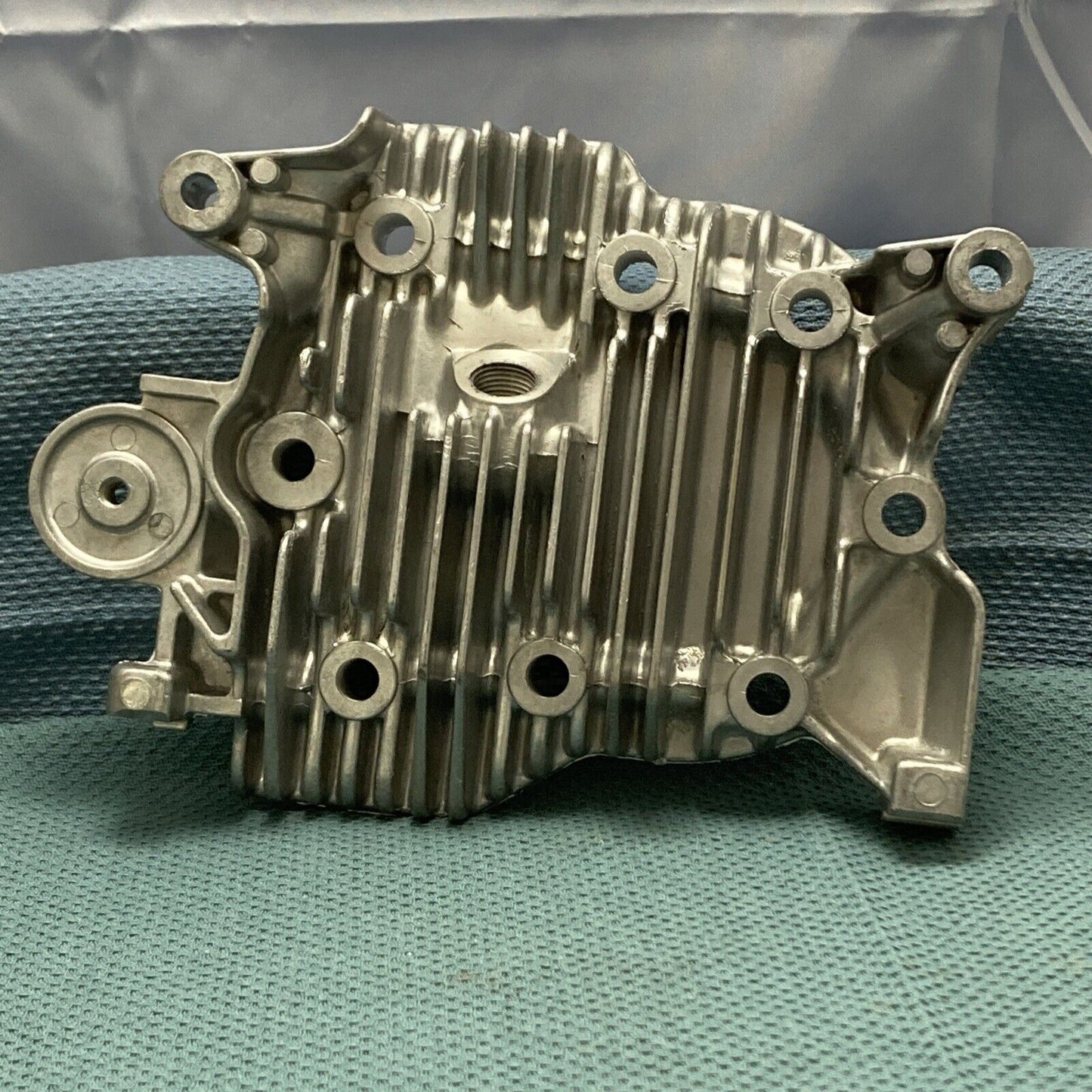 NEW GENUINE TELEDYNE TOTAL POWER 227-13001-13/EY2271330103 CYLINDER HEAD