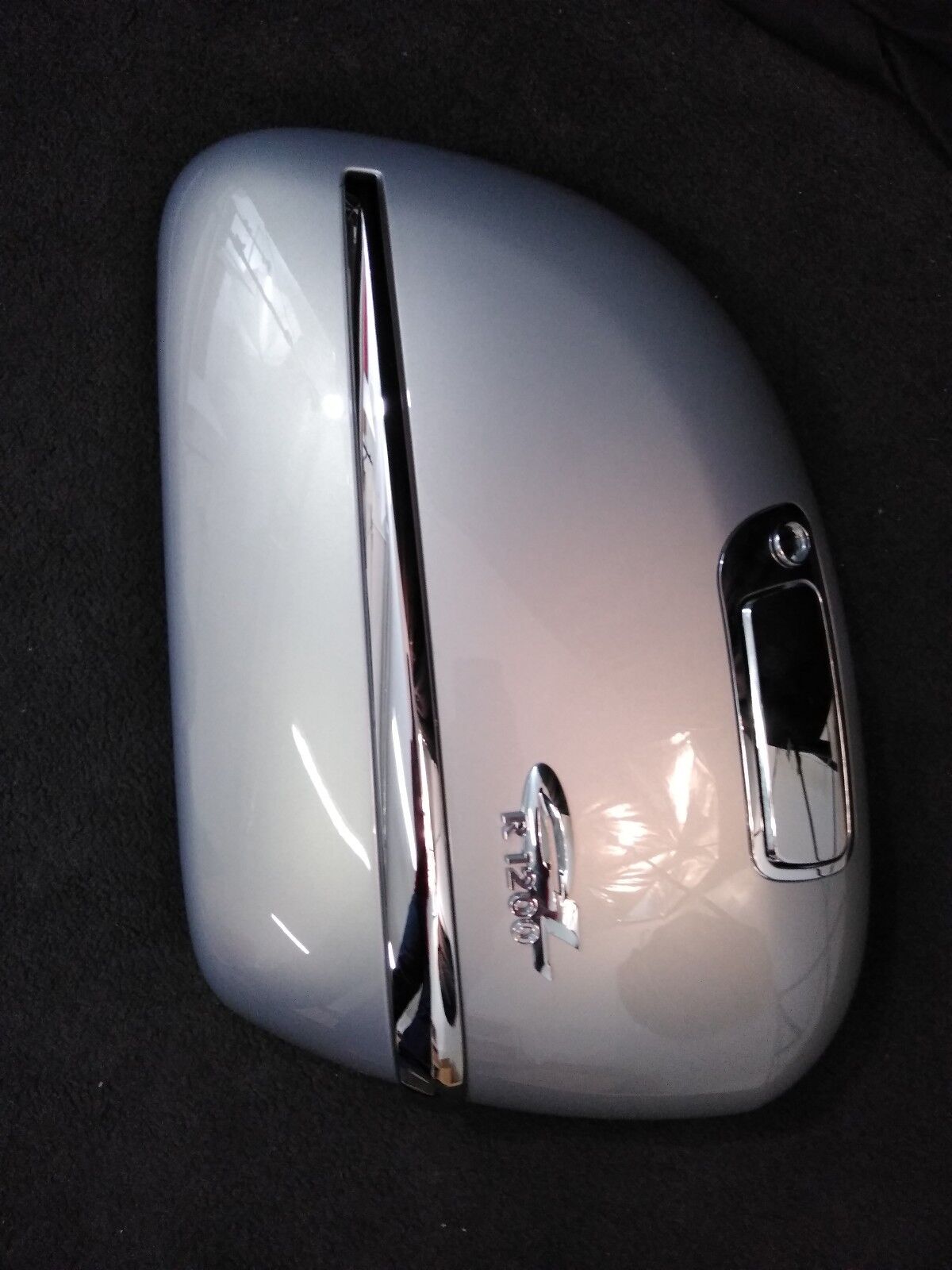 NEW BMW K30 R1200CL Chrome Right Lid / 46547671986