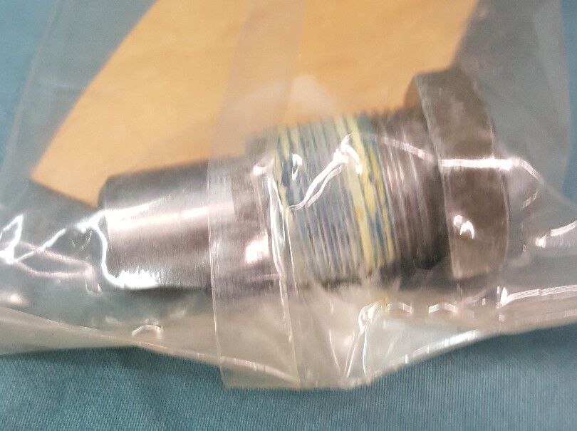 NEW GENUINE YAMAHA 4KM-22141-00/ 4H7-22141-00-00 SHAFT, PIVOT MAXIM XJ700 YFM350