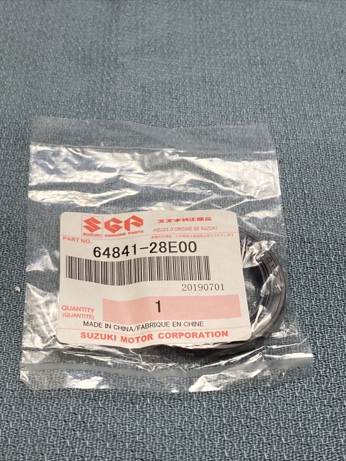 NEW GENUINE SUZUKI 64841-28E00 AXLE SEAL 1992-2023
