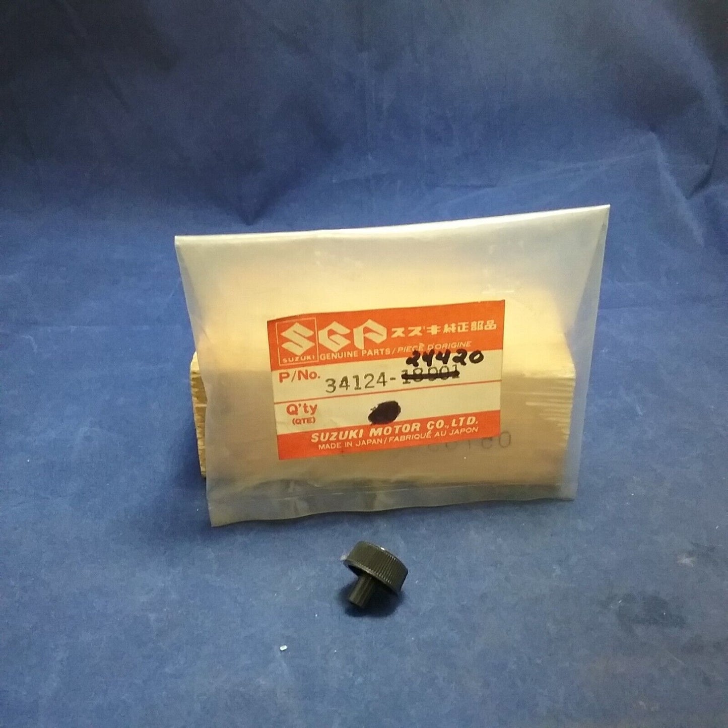 NEW GENUINE SUZUKI 34124-24420 KNOB, TRIP ODOMETER ALT125 LT125