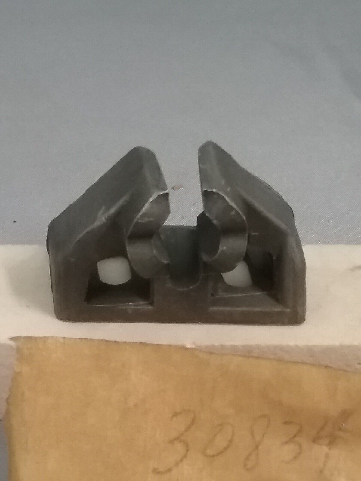 NEW QUICKSILVER 30834 BRACKET MERCURY OUTBOARD 4-40HP
