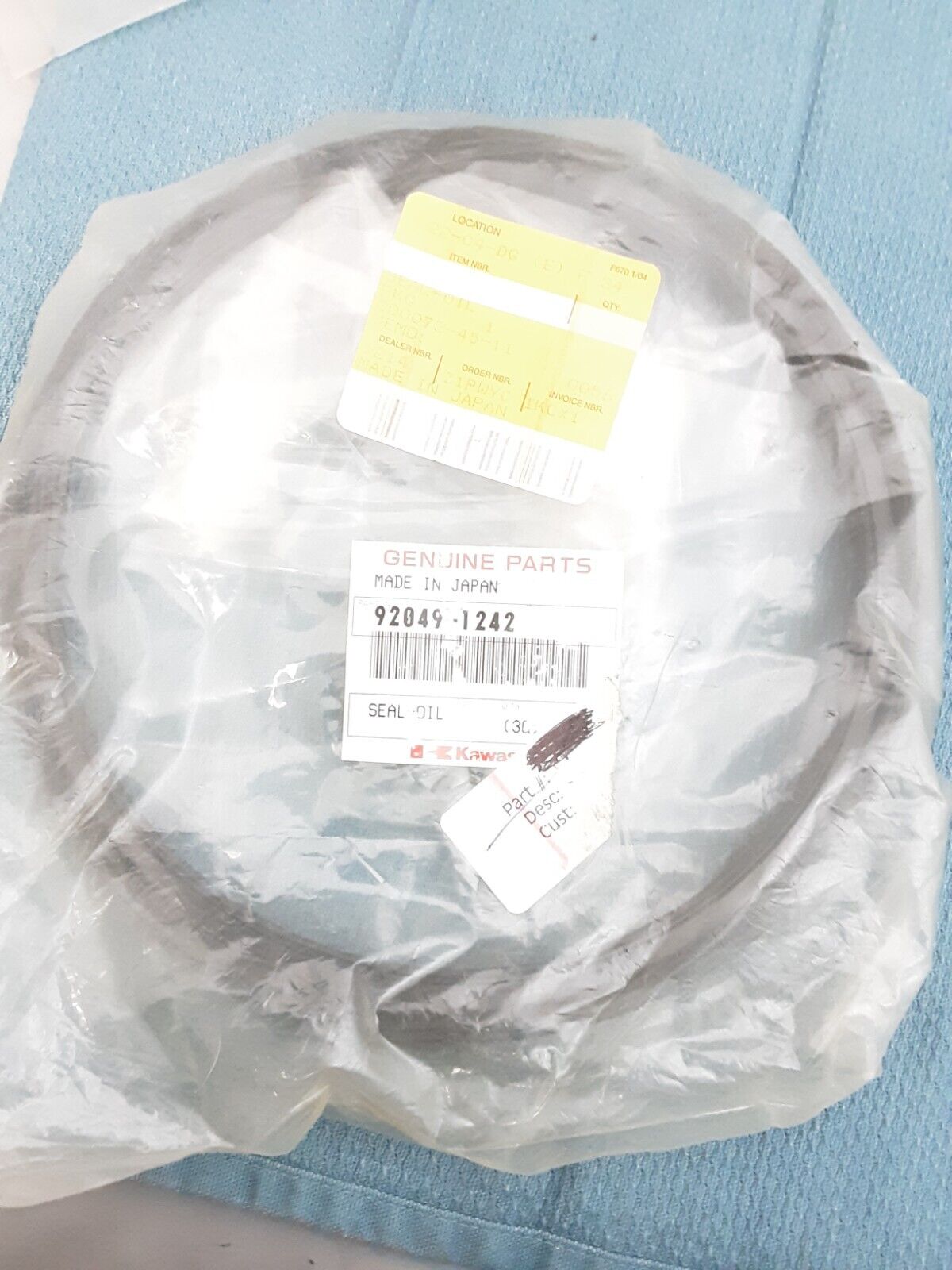 NEW GENUINE KAWASAKI 92049-1242 SEAL-OIL Bayou KLF300 KLF220 1986-2011