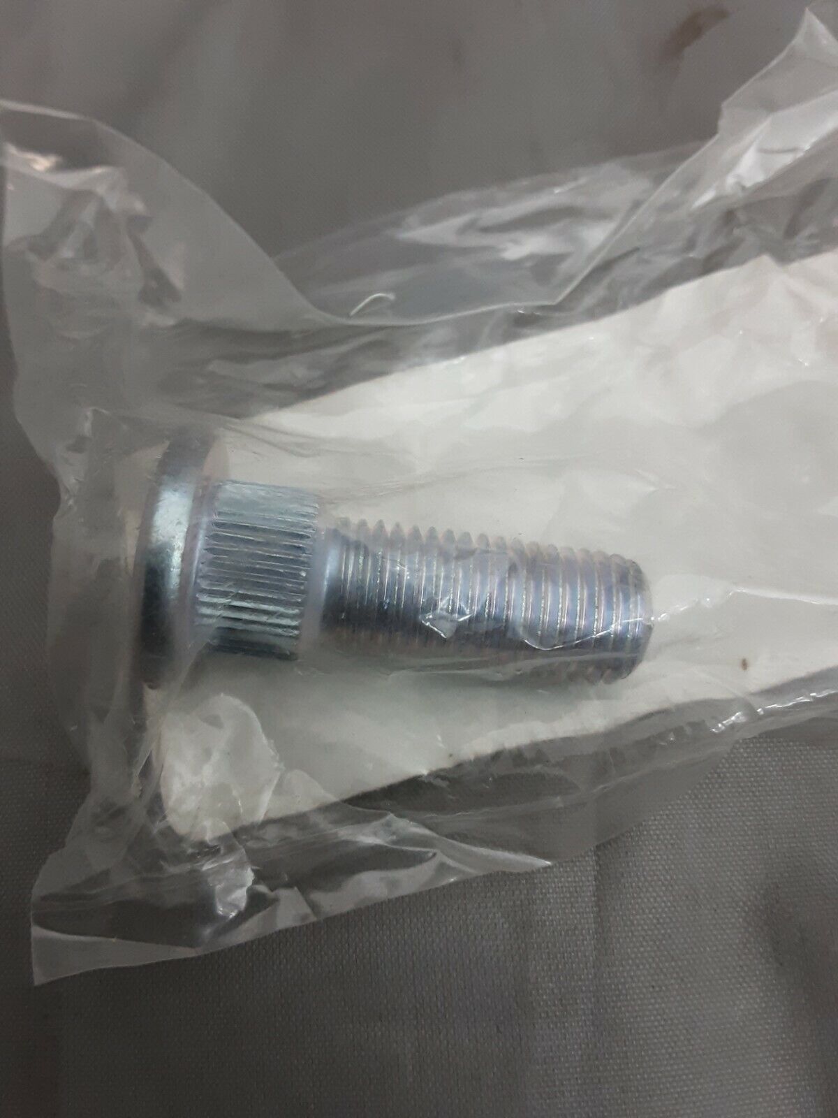 NEW GENUINE YAMAHA 90114-10016 BOLT, SERRATION Big Bear 2WD YFM350